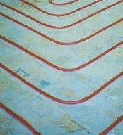 Underfloor heating tube on solid floor